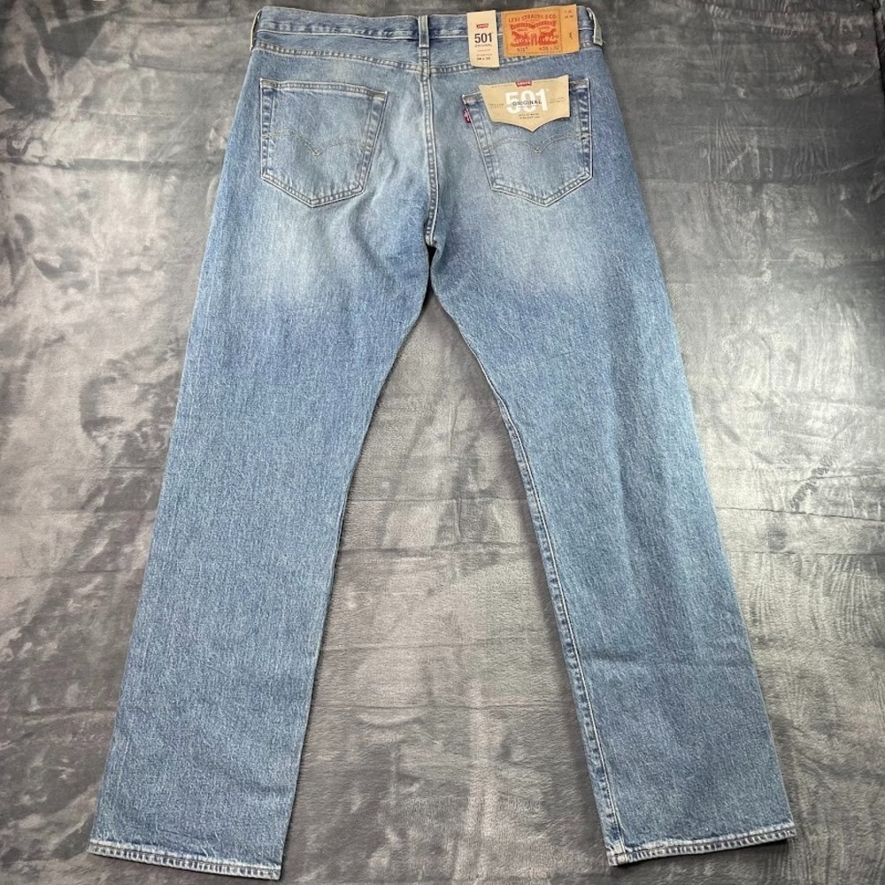 Levis 501 Jeans Mens 36x32 Blue Original Straight Button Fly Denim Medium Wash - Picture 5 of 5